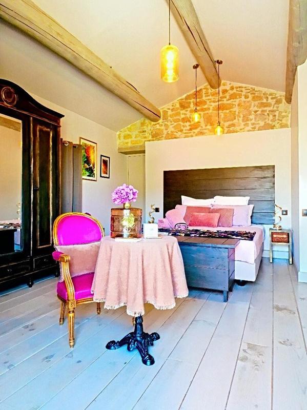 Maison - 467 m² - 13 pièces