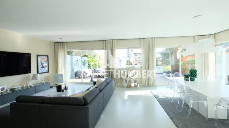 Appartement - 206 m² - 5 pièces