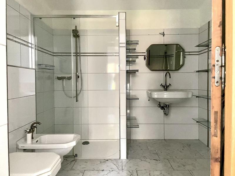 Maison - 230 m² - 8 pièces