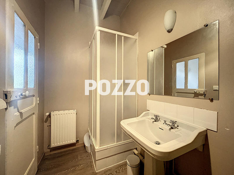 Maison - 198 m² - 6 pièces