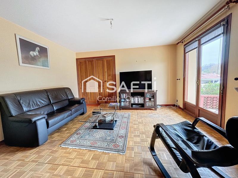 Maison - 217 m² - 8 pièces