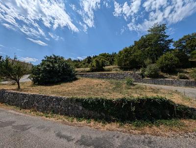 Terrain constructible - 950 m²