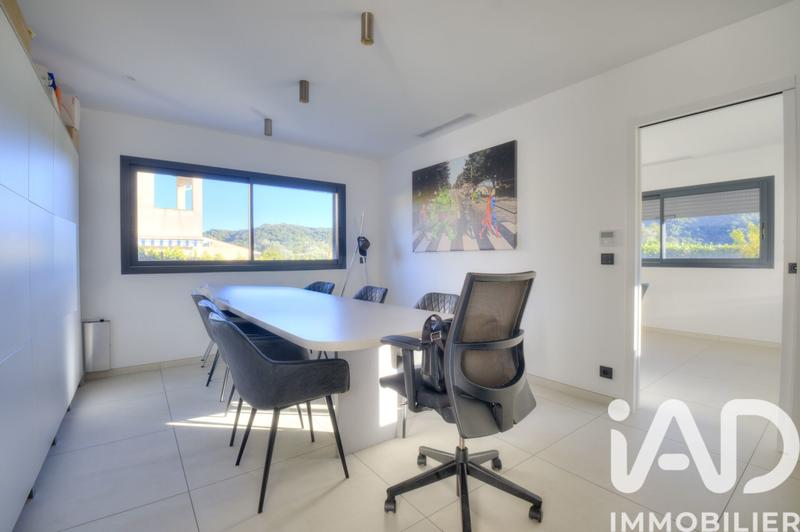 Maison de maîtres - 360 m² - 10 pièces