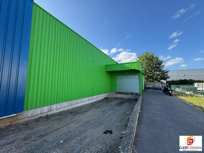 Local d'activités - 388 m²