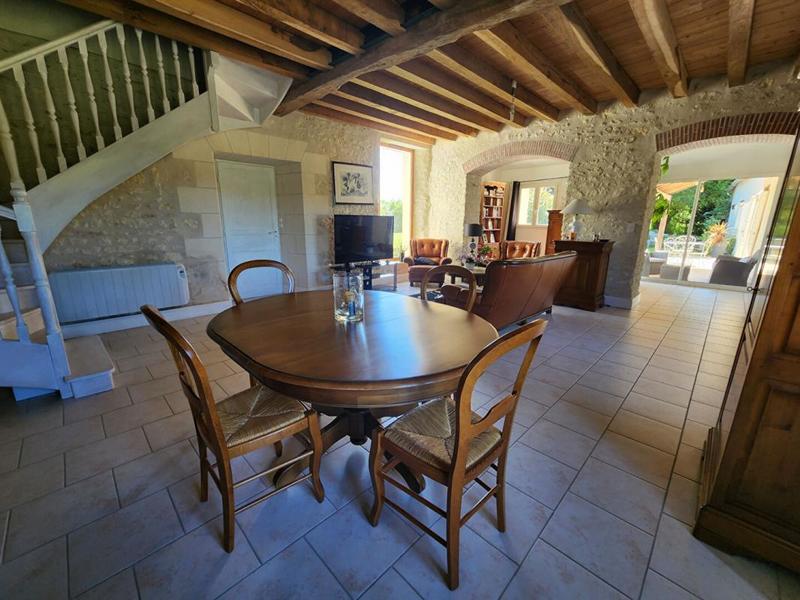 Maison - 255 m² - 7 pièces