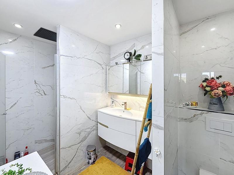 Appartement - 80 m² - 4 pièces