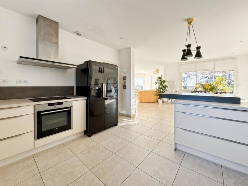 Maison - 192 m² - 6 pièces