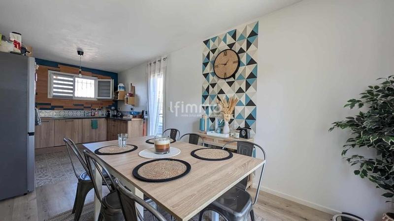 Maison - 95 m² - 5 pièces