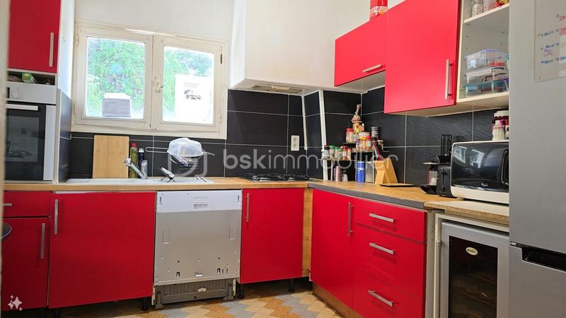 Propriété - 148 m² - 6 pièces