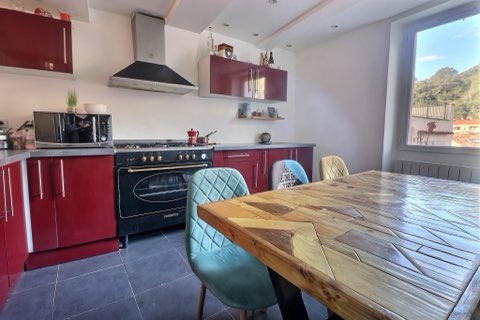 Maison de village - 90 m² - 5 pièces