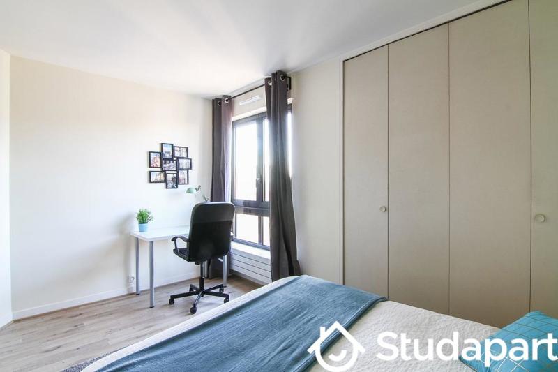 Chambre - 10 m² - 1 pièce