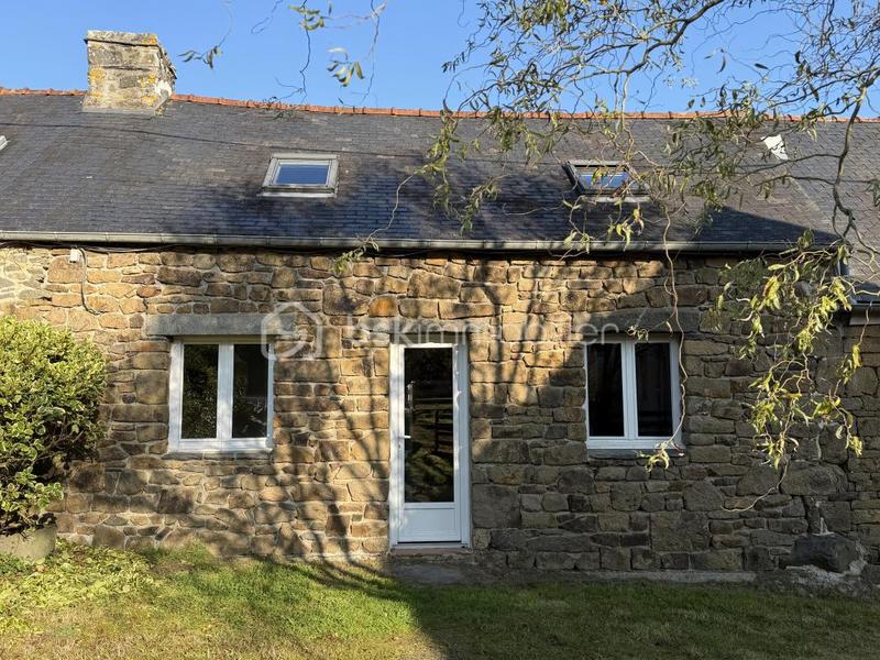 Maison - 350 m² - 25 pièces