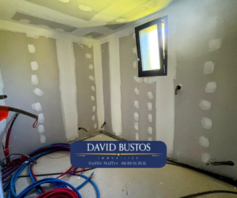 Maison - 98 m² - 4 pièces