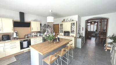 Maison - 138 m² - 5 pièces