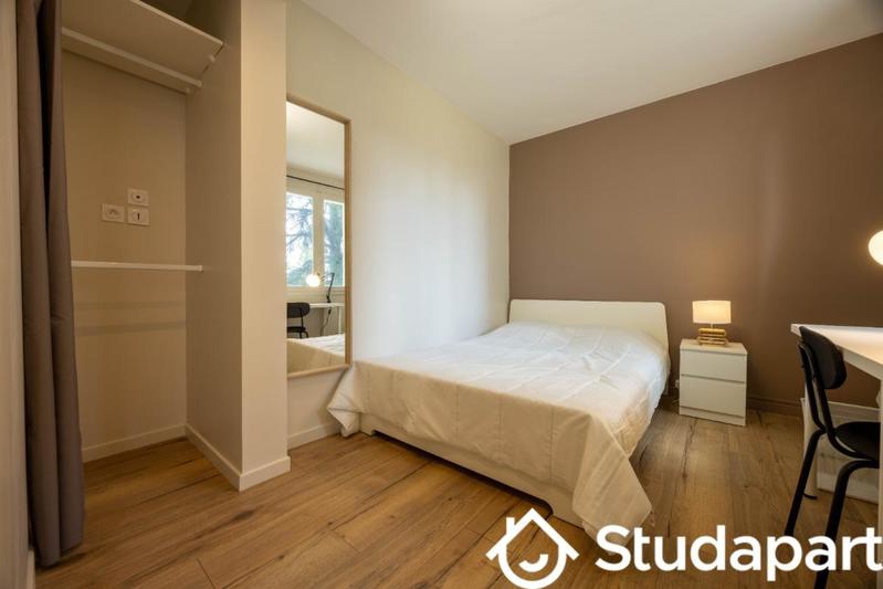 Chambre - 9 m² - 1 pièce