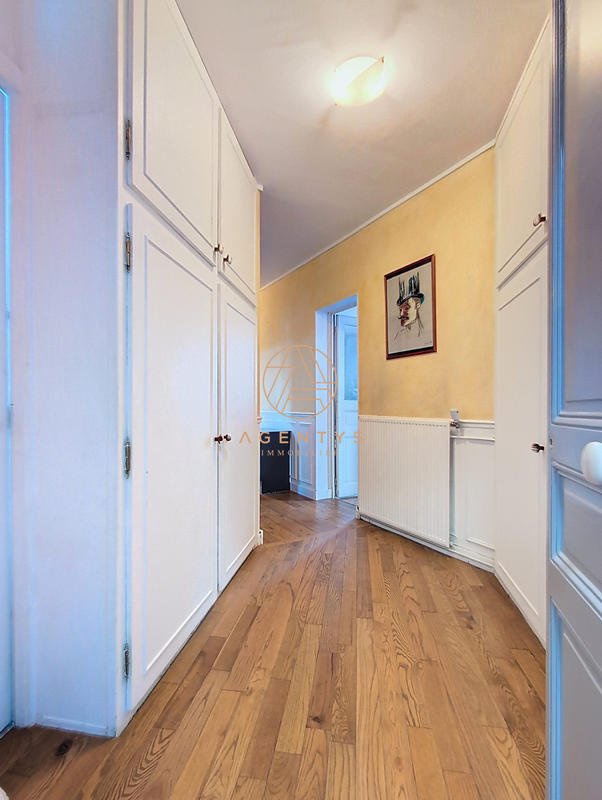 Appartement - 75 m² - 4 pièces