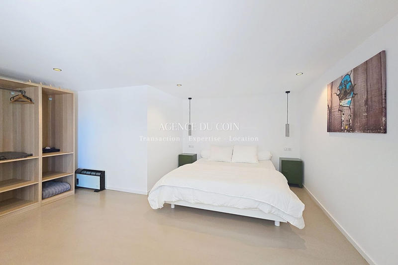 Maison - 215 m² - 6 pièces
