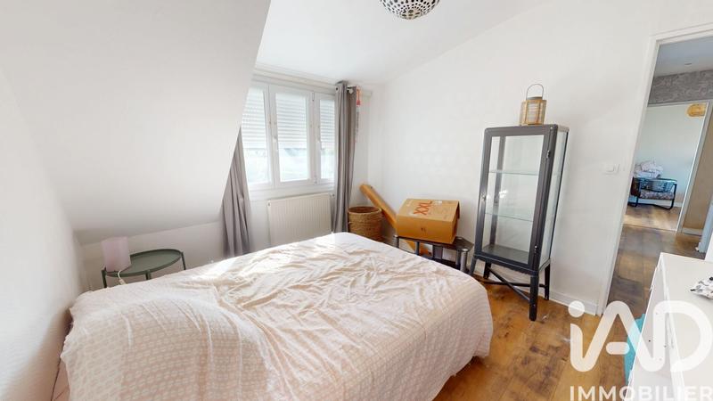 Maison - 187 m² - 8 pièces