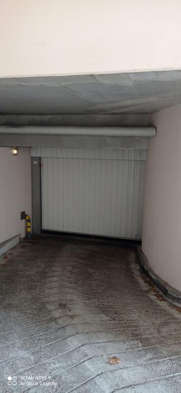 Parking / Garage - 12 m²