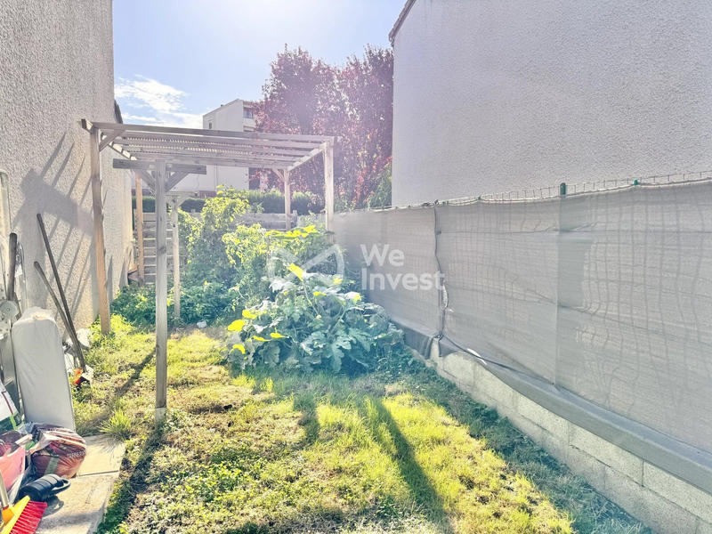 Maison - 90 m² - 5 pièces