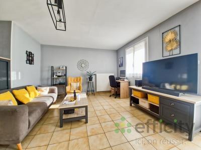 Maison - 95 m² - 4 pièces