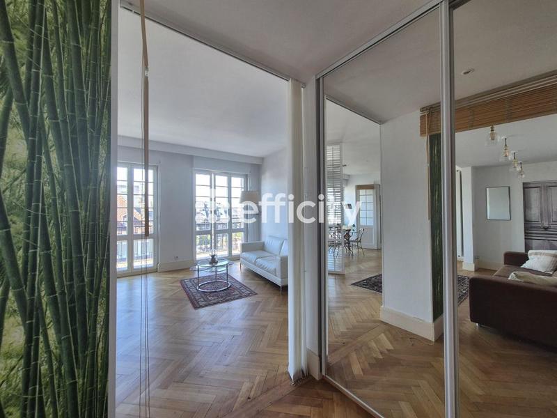 Appartement - 104 m² - 4 pièces