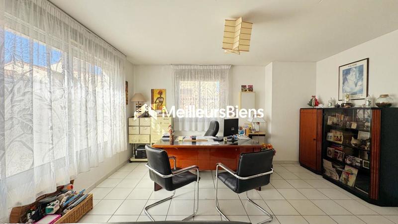 Immeuble - 167 m² - 9 pièces