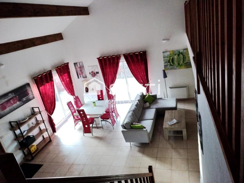 Maison - 217 m² - 7 pièces