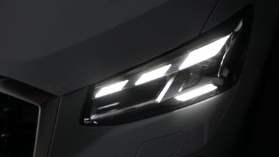 Audi Q2 35 Tfsi s-Line Matrix Pano B&amp;O Apple Carplay Camera