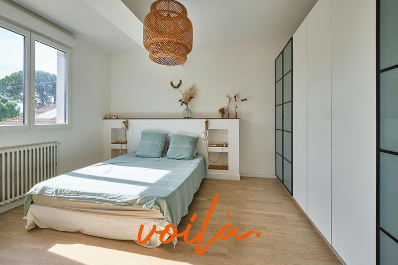 Maison - 219 m² - 7 pièces