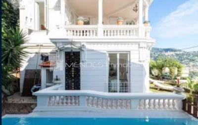 Villa - 169 m² - 7 pièces