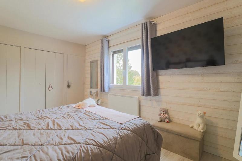 Maison - 238 m² - 7 pièces