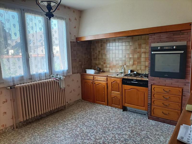 Maison traditionnelle - 170 m² - 7 pièces