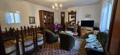 Maison - 195 m² - 7 pièces