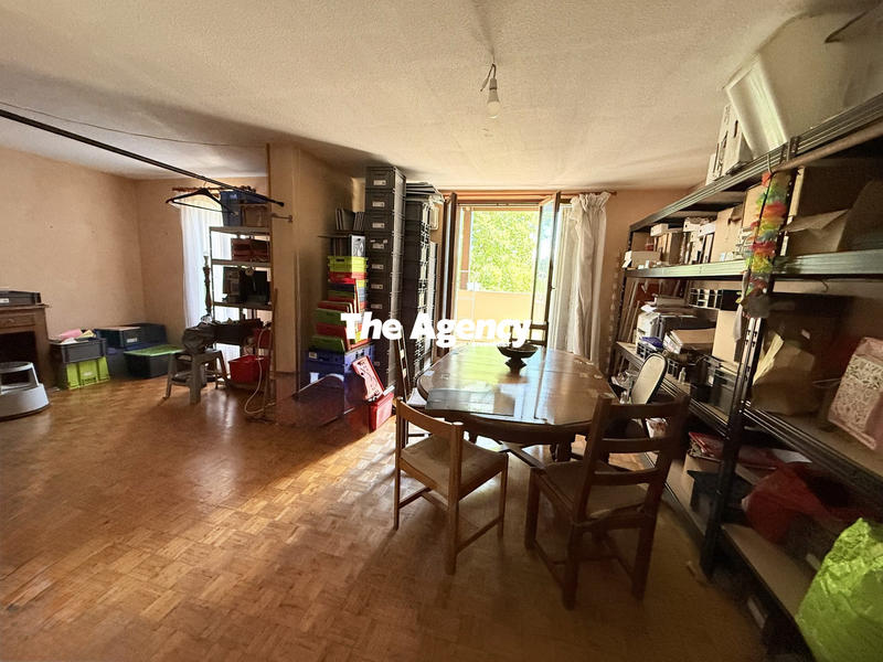 Appartement - 92 m² - 5 pièces