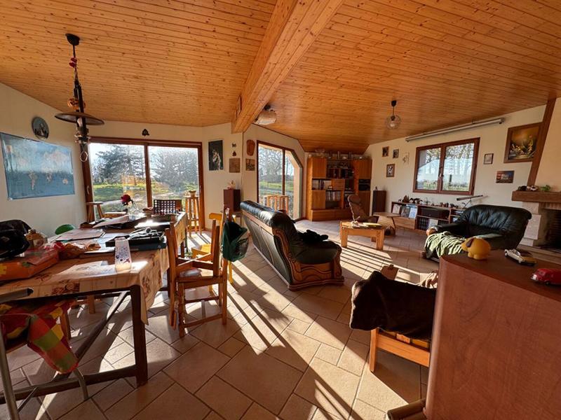 Maison - 236 m² - 7 pièces