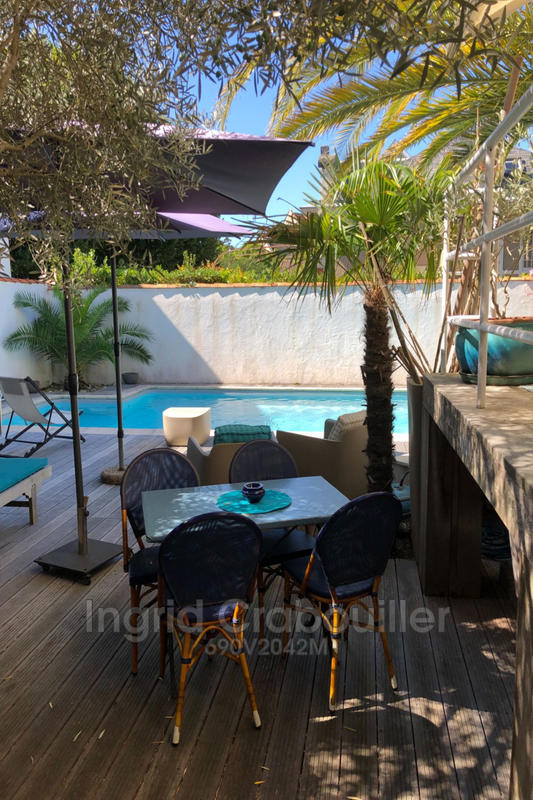 Villa - 250 m² - 9 pièces