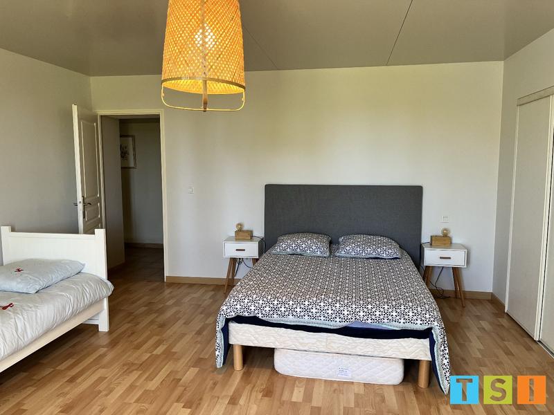 Maison - 200 m² - 6 pièces