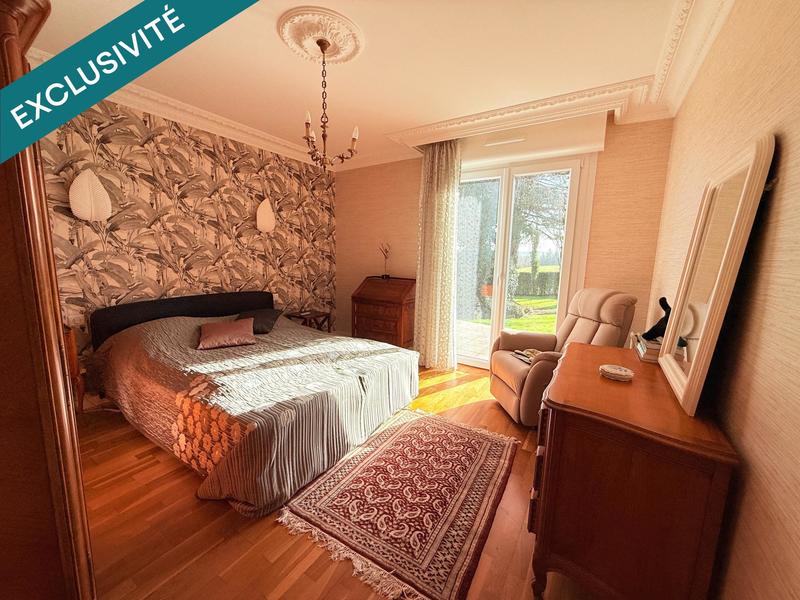 Maison - 195 m² - 7 pièces