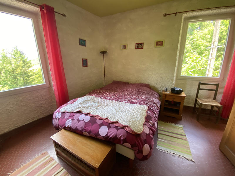 Propriété - 195 m² - 6 pièces