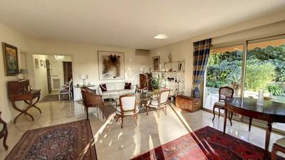 Appartement - 100 m² - 4 pièces