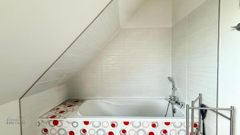 Maison - 131 m² - 6 pièces