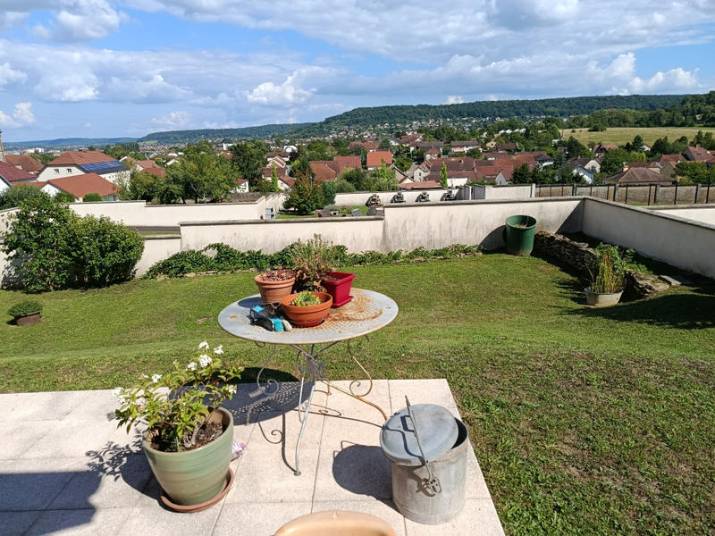 Demeure - 126 m² - 6 pièces