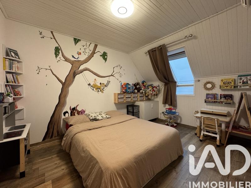 Maison - 95 m² - 5 pièces