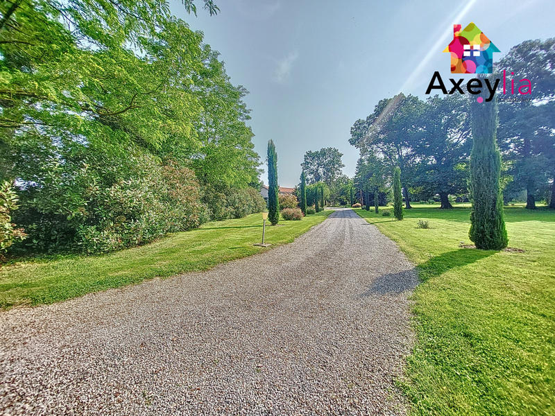 Maison - 197 m² - 7 pièces