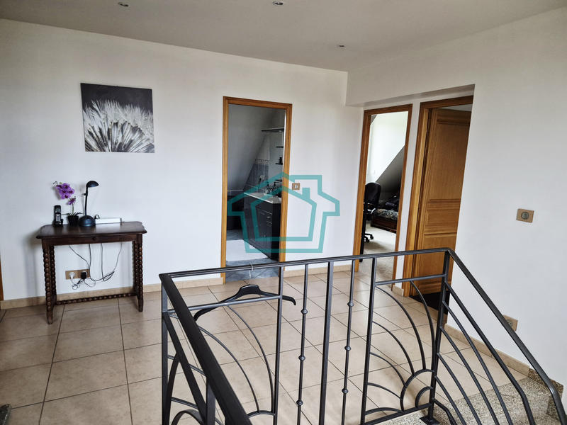 Maison - 205 m² - 7 pièces