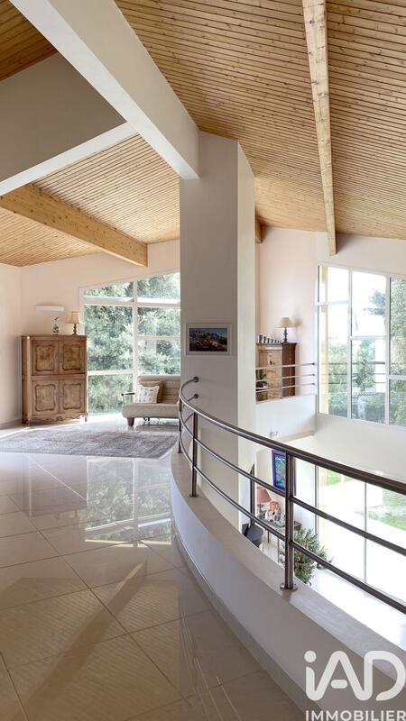 Maison de maîtres - 311 m² - 7 pièces