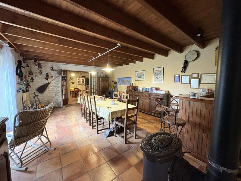 Maison en pierre - 170 m² - 7 pièces