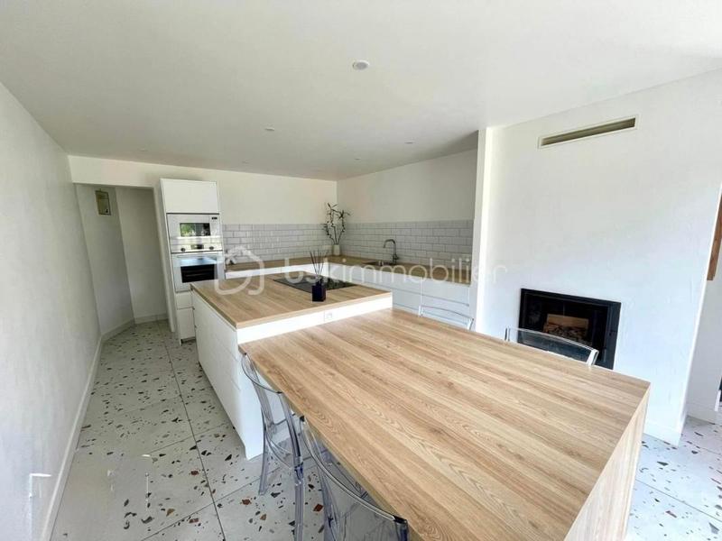 Maison - 159 m² - 6 pièces