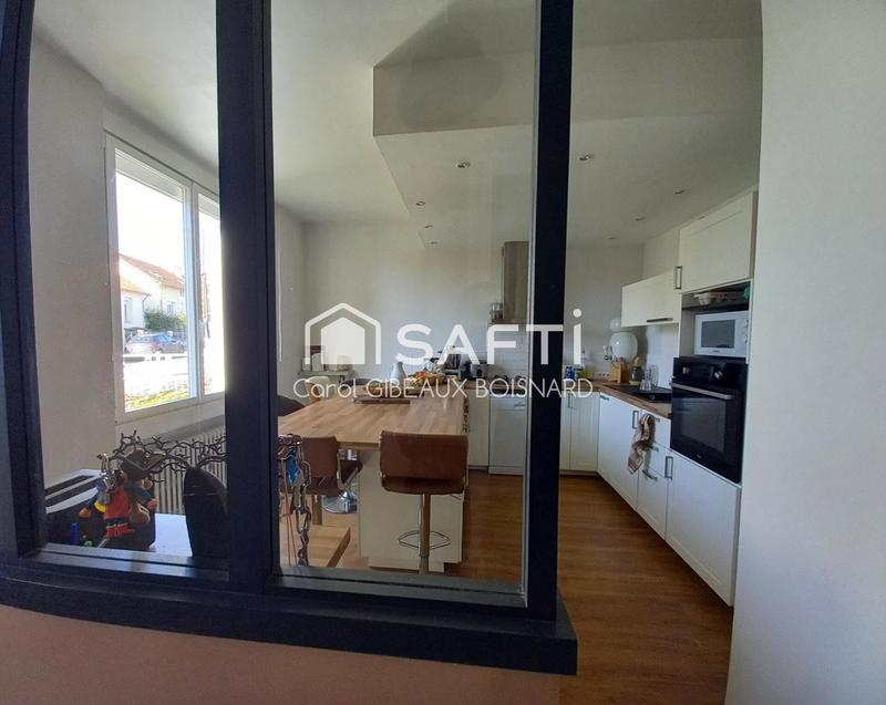 Maison - 180 m² - 8 pièces